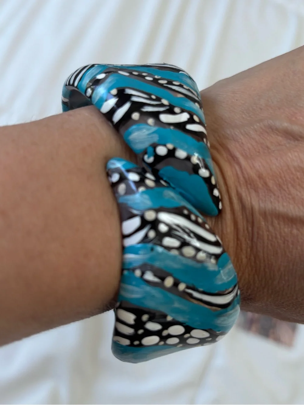 Hand-Painted Turquoise Resin Bangle Bracelet - Women Jewelry